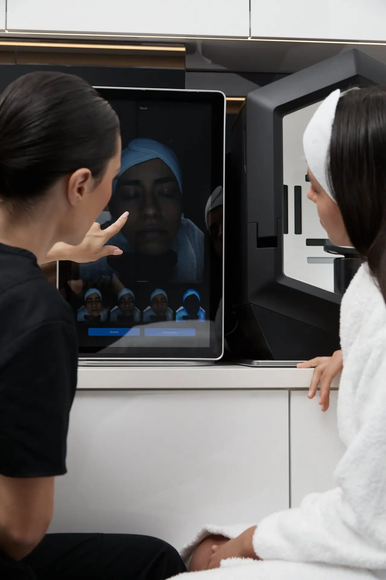 Skin analysis machine