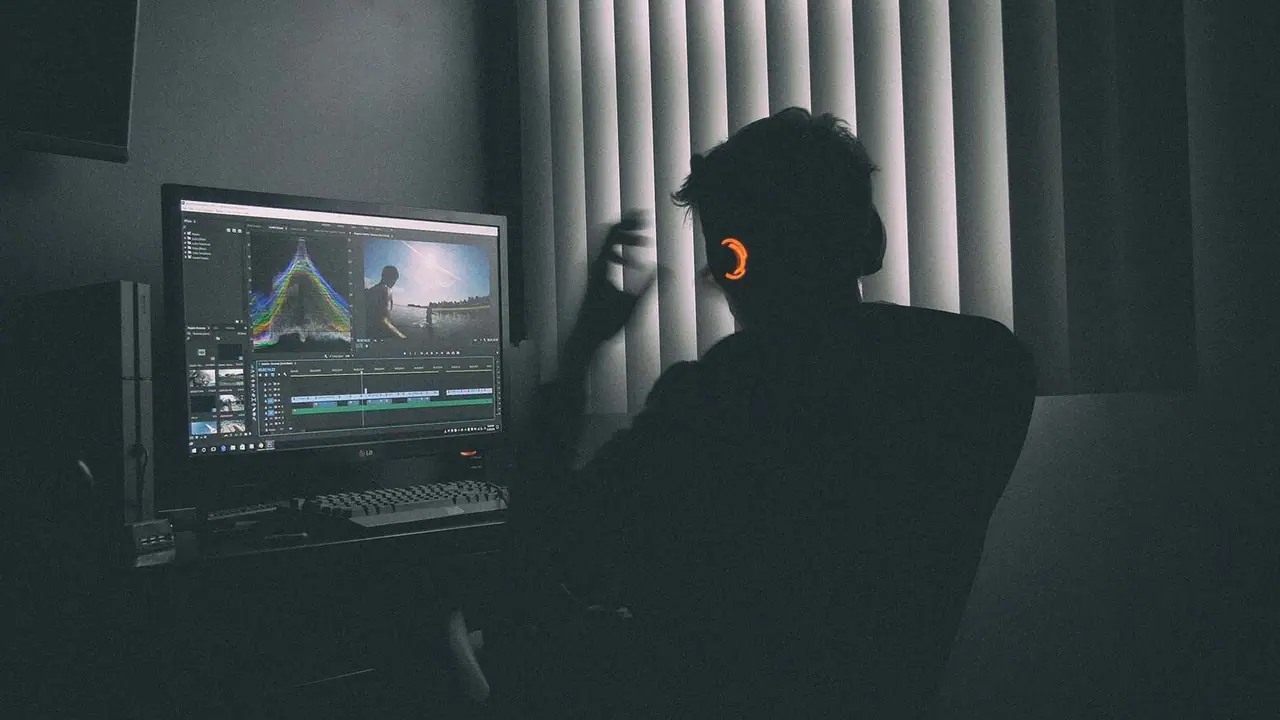 Tech developer window light