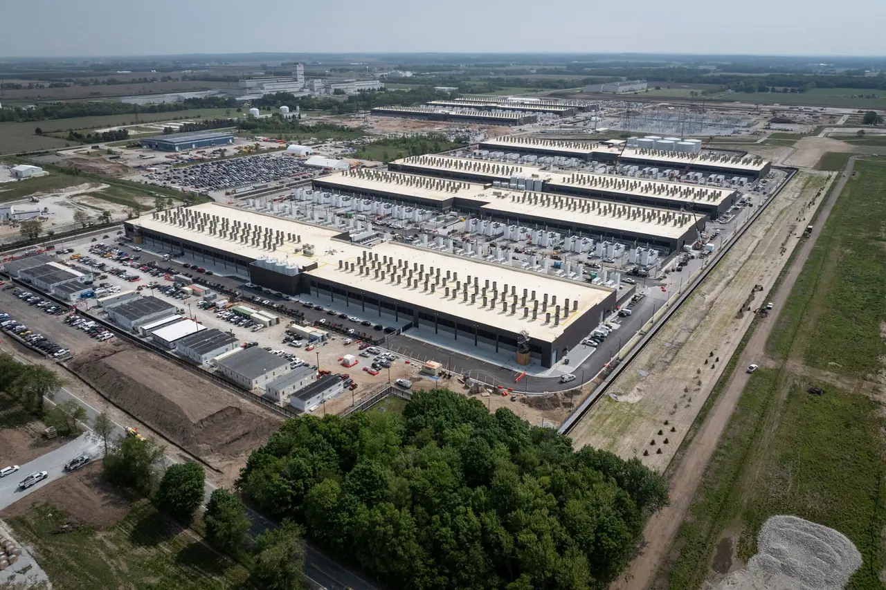 Inventory distribution center aerial