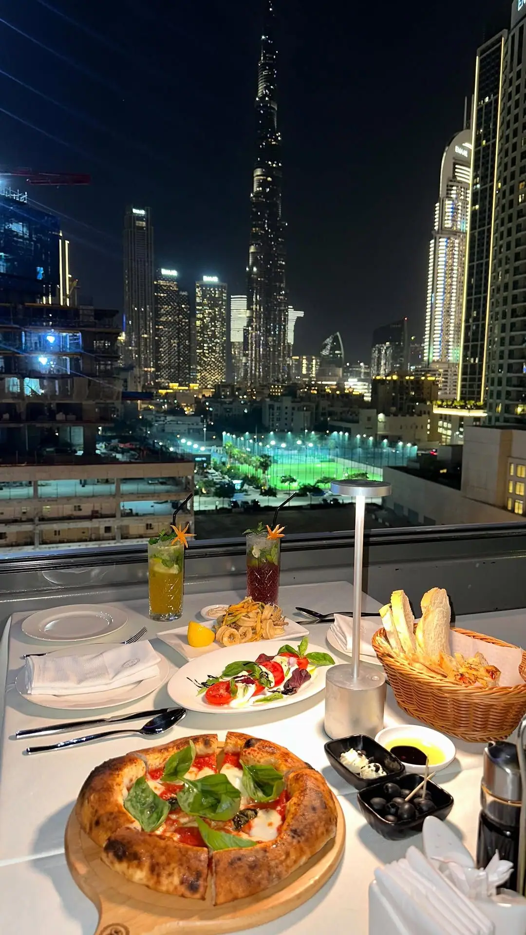 Dining burj night
